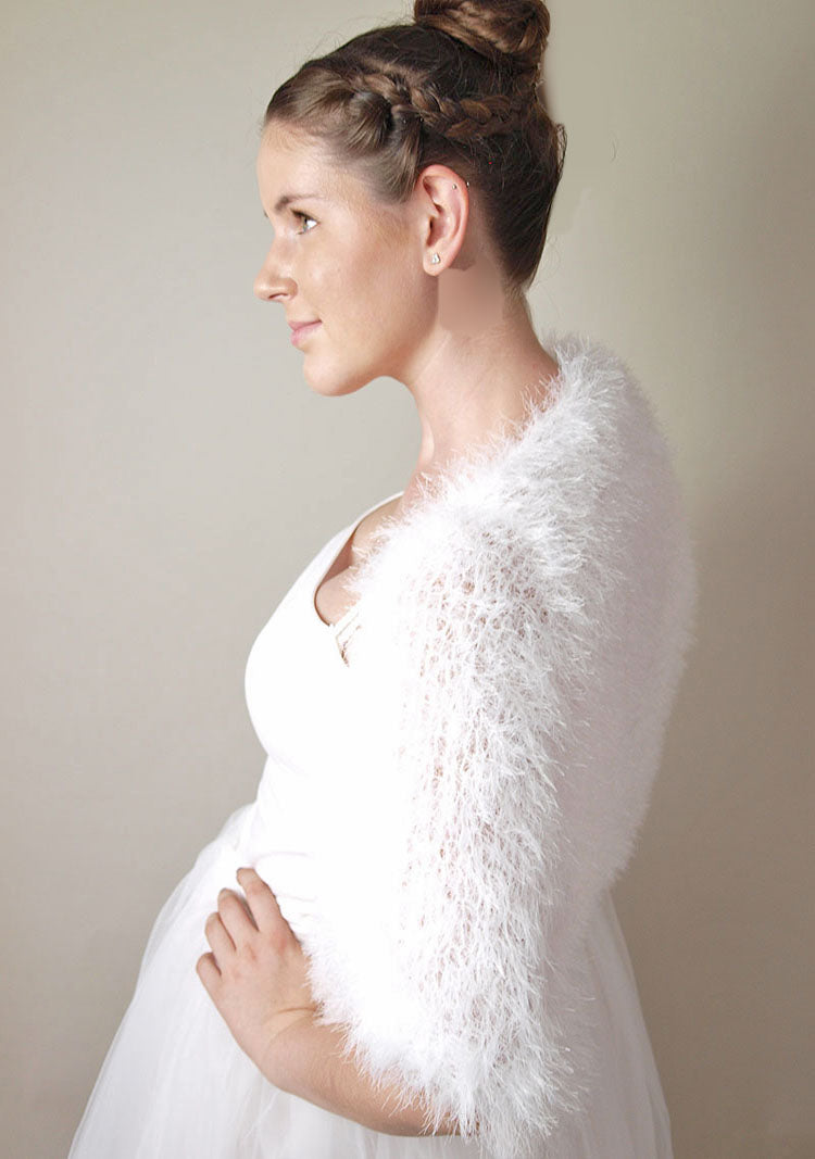 KNIT KIT für einen weiten Kuschel - Bolero FRANKA aus flauschiger Wolle - Beemohr