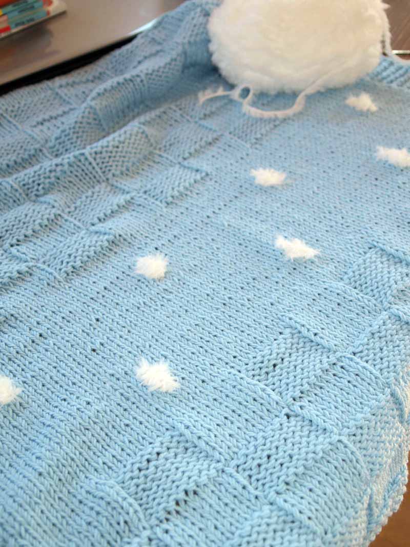 Strickanleitung: für eine Babydecke mit Schneebällen im Karo - Muster - Beemohr