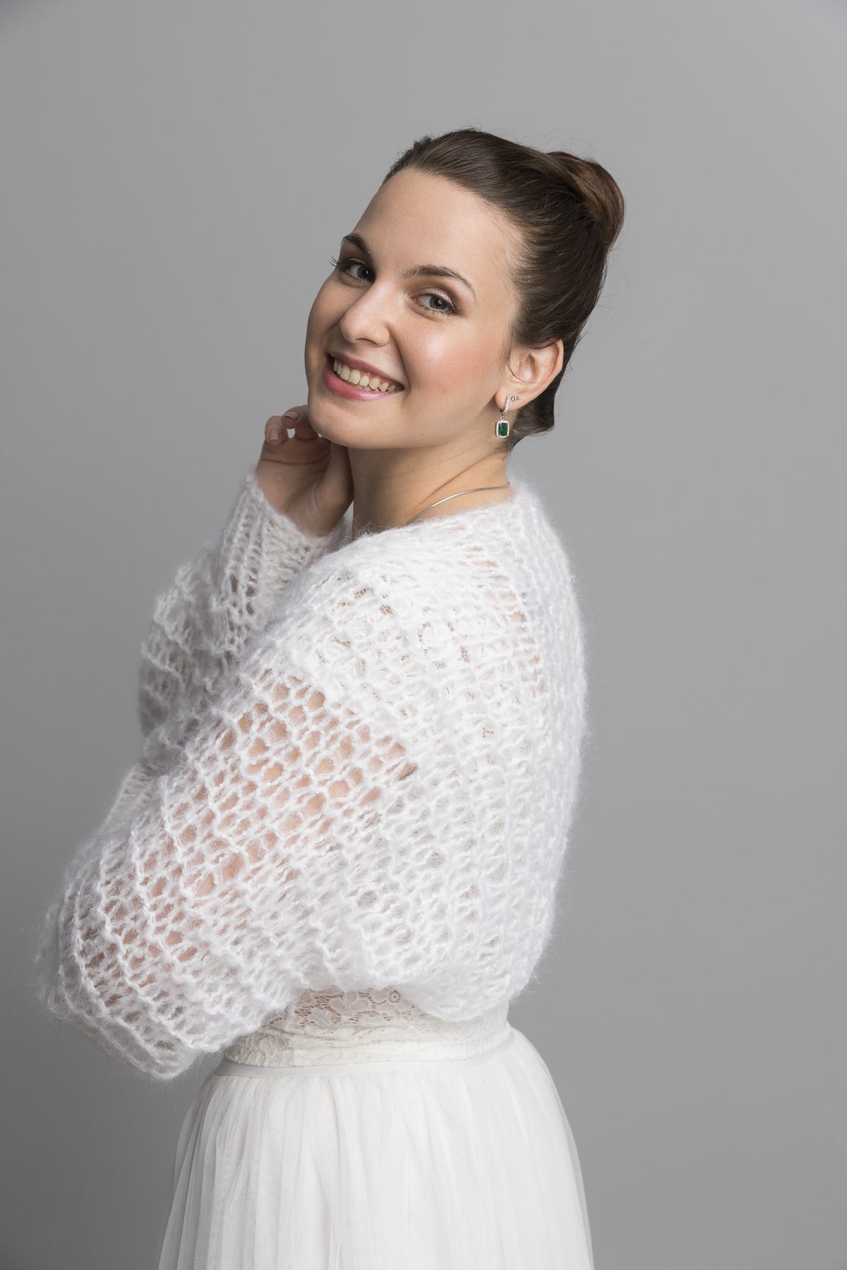 Leichter lockerer Bolero NOVY für Hochzeit und Freizeit aus einem weichen Mohair Mix - Beemohr Strickanleitung